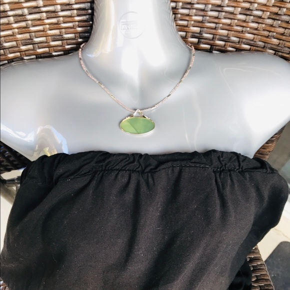 La Sopha Slver Tone Wth Flowers Desgn. the Flowers Contans Pearls
